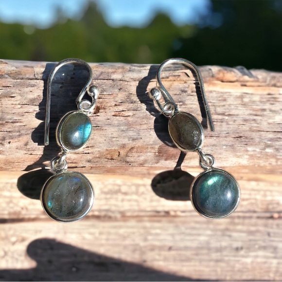 925 Labradorite Earrings. - Picture 3 of 16